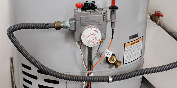 https://jayssuperiorservicesinc.com/wp-content/uploads/waterheater1.jpg